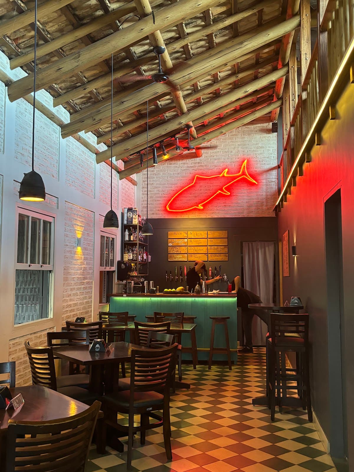Blackfin Bar